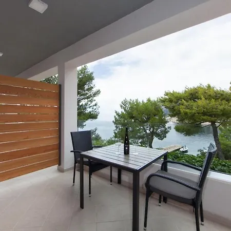 In With Sea View, Terrace, Air Conditioning, Wi-fi *